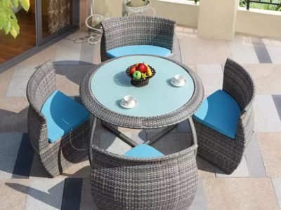outdoor-table-and-chairs-rattan-furniture-table