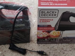 New Black Decker versetile 5 speed hand blender with storage case$35