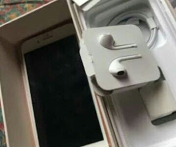 Gold iPhone 7S with box for selling