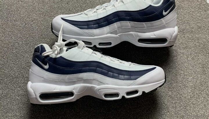 NIKE AIR MAX 95 ESSENTIAL BLUE / WHITE SIZE 11UK 12UK 749766 114