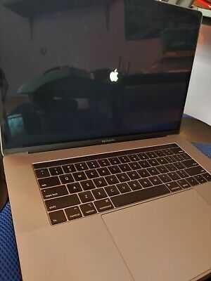 MacBook laptop pro
