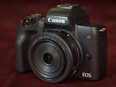 Canon Camera M50