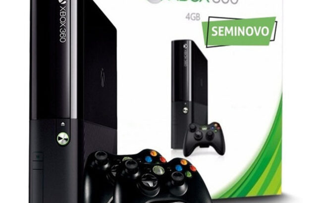 Xbox 360 4GB Console + 2 Wireless Controls – Micro