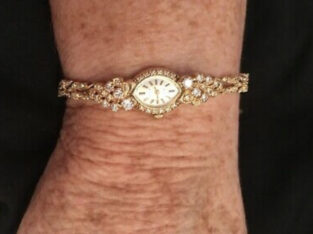 Vintage Ladies Diamond Watch! It’s sparkly and bea