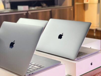 MacBook pro Apple laptop 16gb RAM 256GB 13 inch