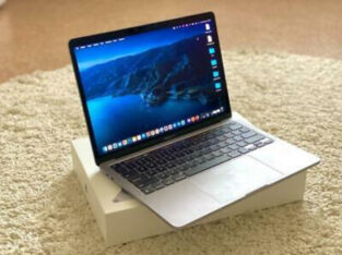 Apple MacBook Pro 13in 256GB SSD, M1, 8GB used