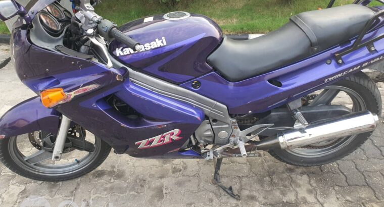 Suzuki Kawaasaki Purple powerbike