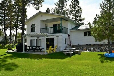 3BEDROOM Wasa Lake Water Front with Rocky mountain
