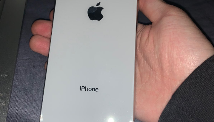 Apple iPhone XR – 64GB – White (Verizon Unlocked)