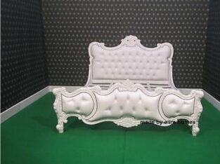 USA King 76″x80″ White Chatelet® Chesterfield styl