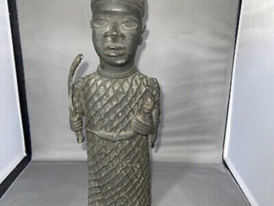 Old bronze African statue Benin african art premie