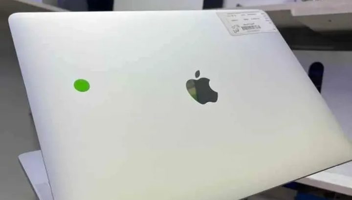 Apple laptop for sale very cheap and affordable