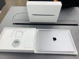 Apple MacBook Air 15-inch 2020