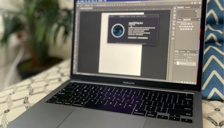 Apple MacBook pro laptop 2020