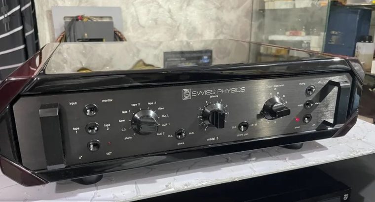 SWISS PHYSICS MODEL 5 PREAMP IN EXCELLENT CONDITIO